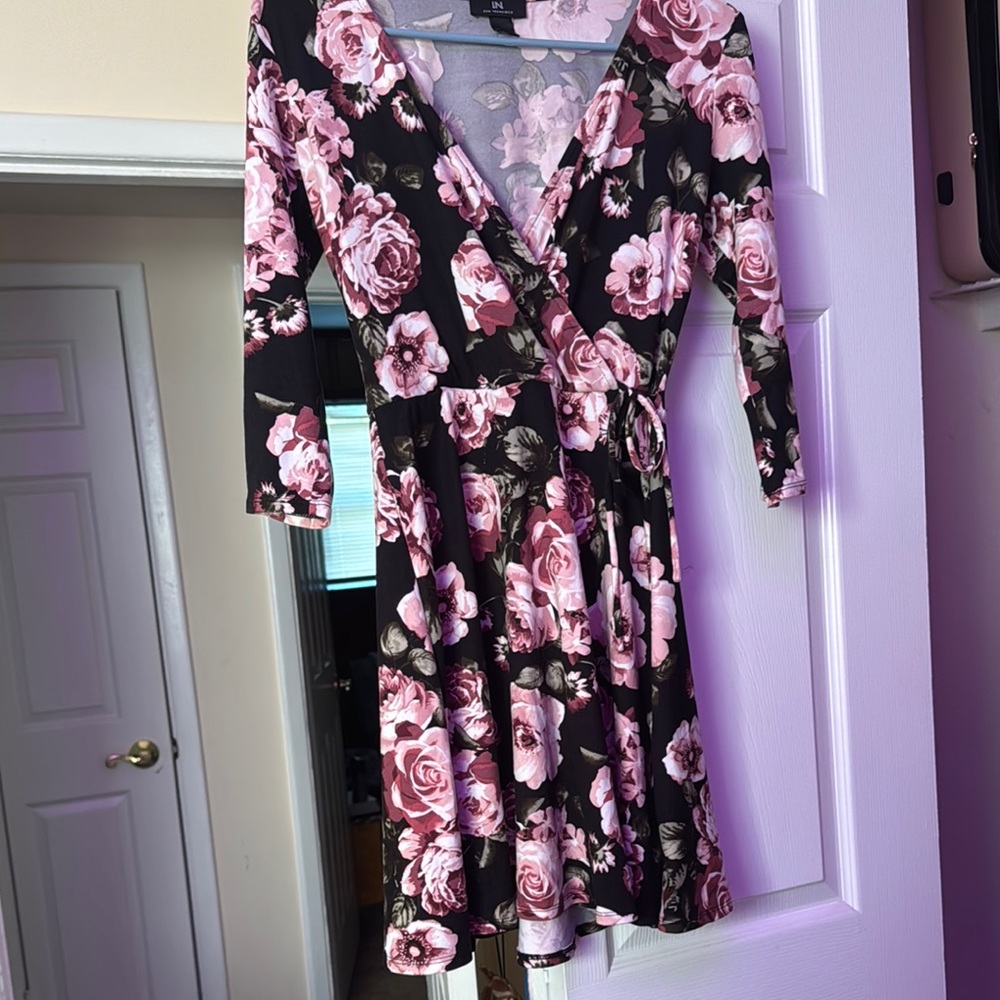 I.N. San Francisco Black and Pink V-Neck Mini Dress